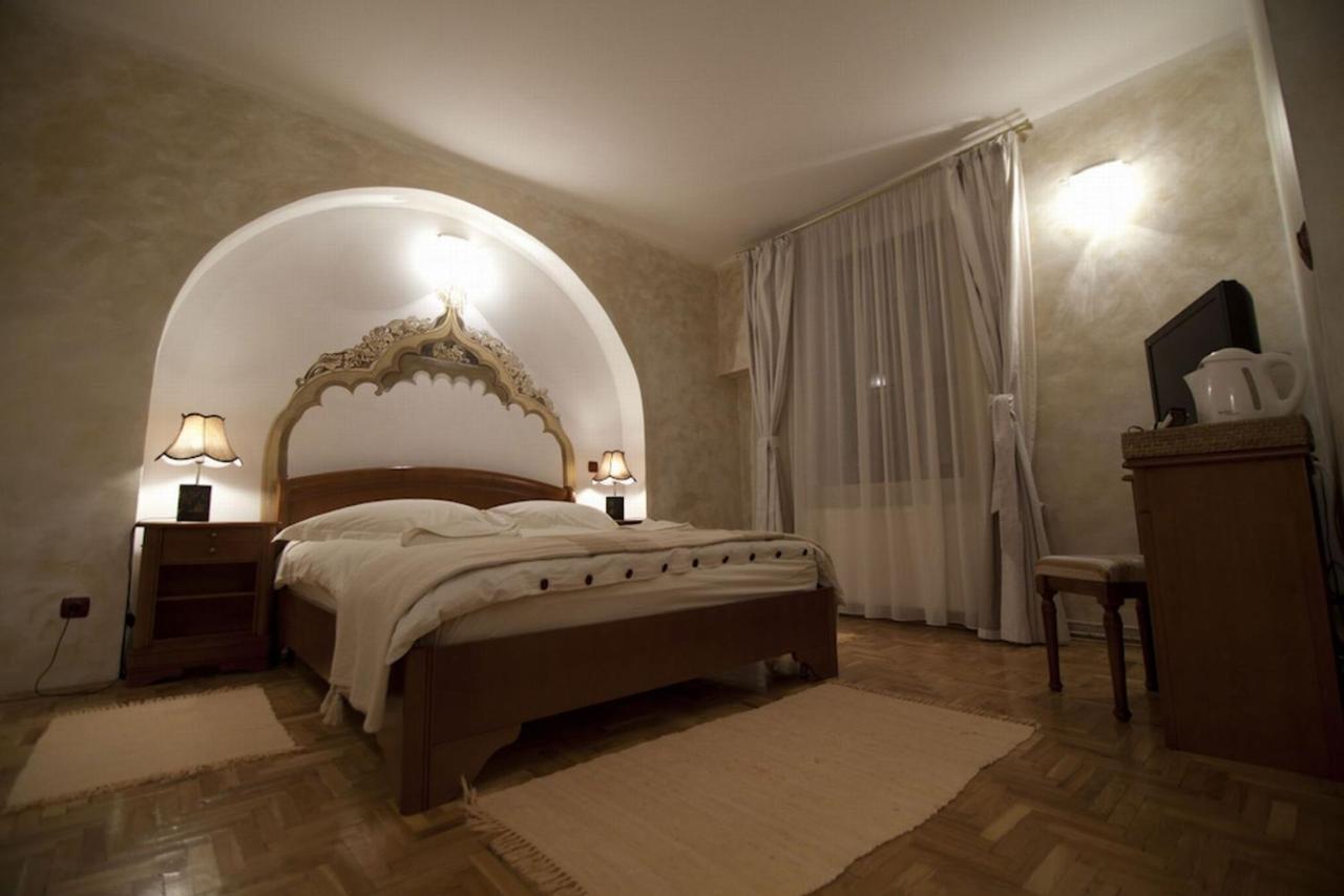 Casa Albert Boutique & Restaurant 브라쇼브 외부 사진